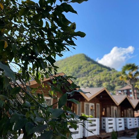 Гостевой Комплекс Парус Hotell New Athos Eksteriør bilde