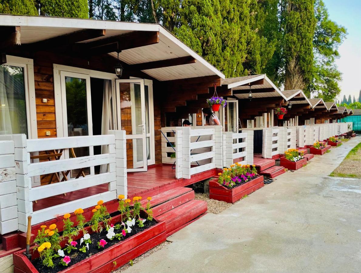 Гостевой Комплекс Парус Hotell New Athos Eksteriør bilde